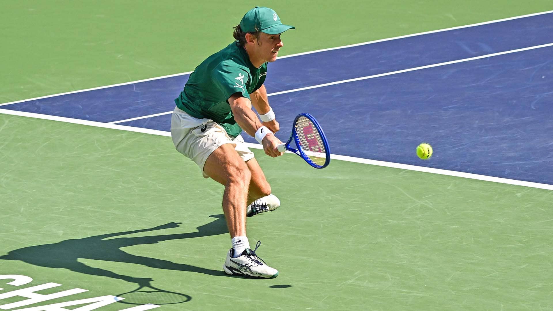 De Minaur and Auger-Aliassime press forward in Shanghai