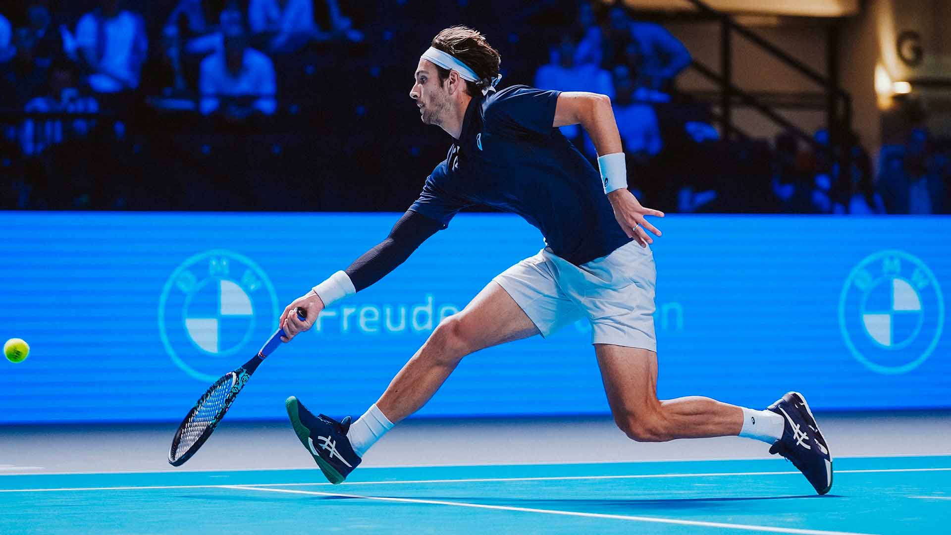 Musetti steadies nerves in Vienna opener