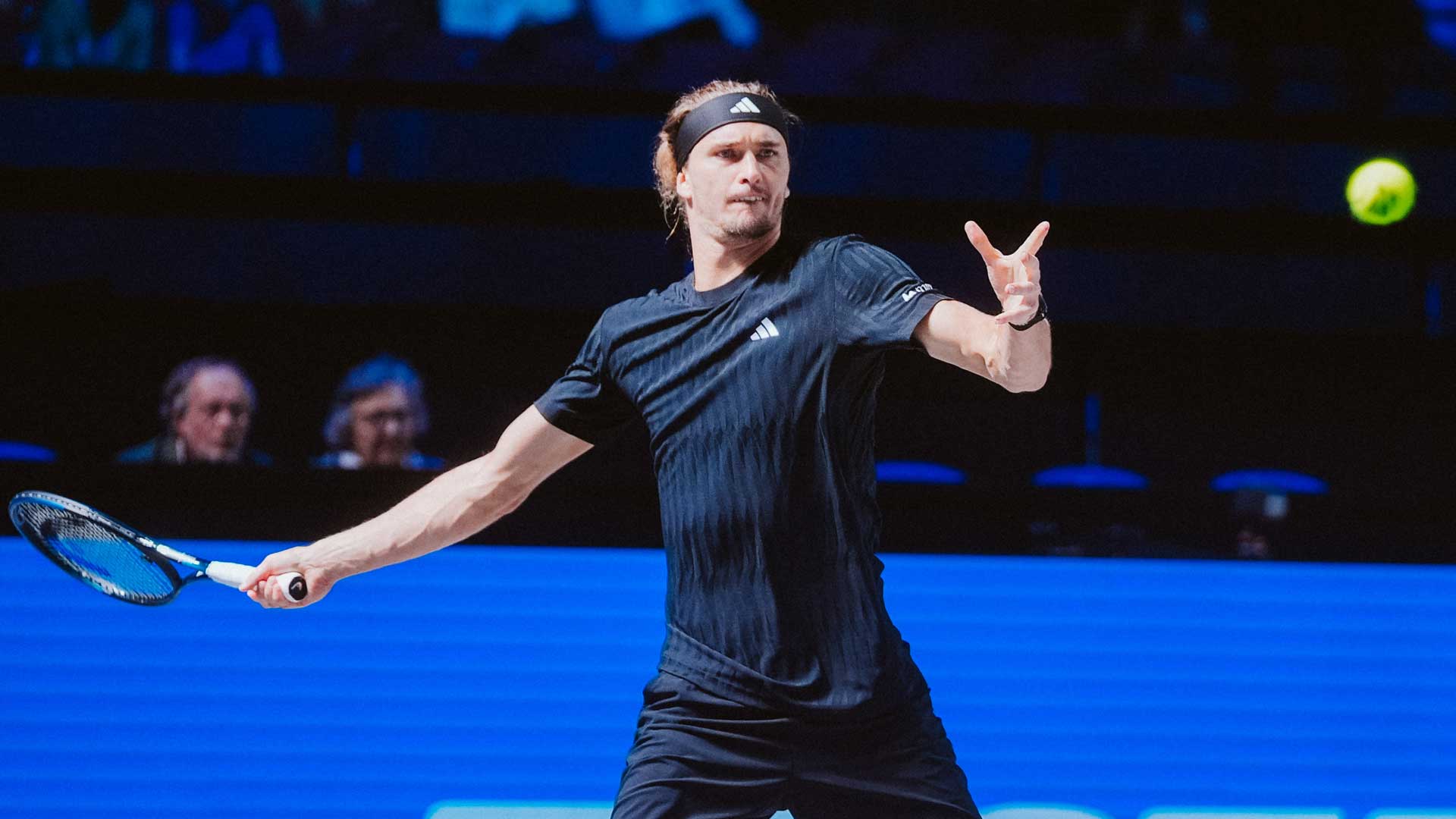 Zverev flips script on Musetti to earn Sinner showdown